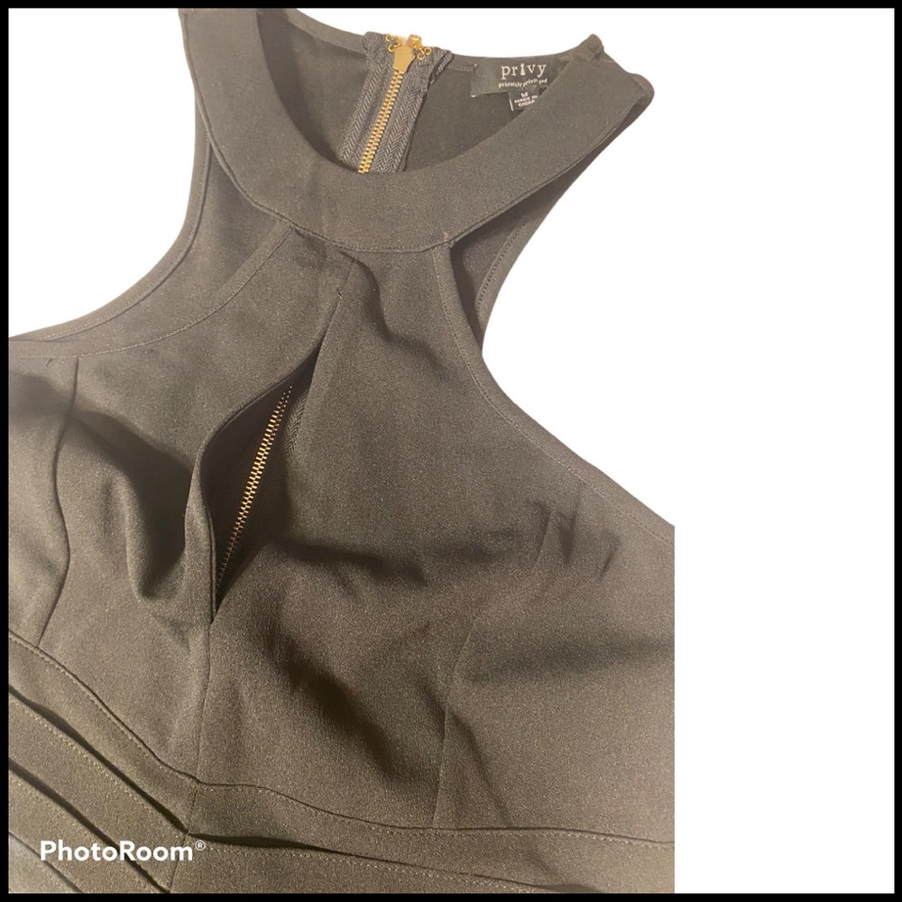 PRIVY BLACK SHORT ROMPER w/ GOLD ZIPPER BACK M - Picture 7 of 8